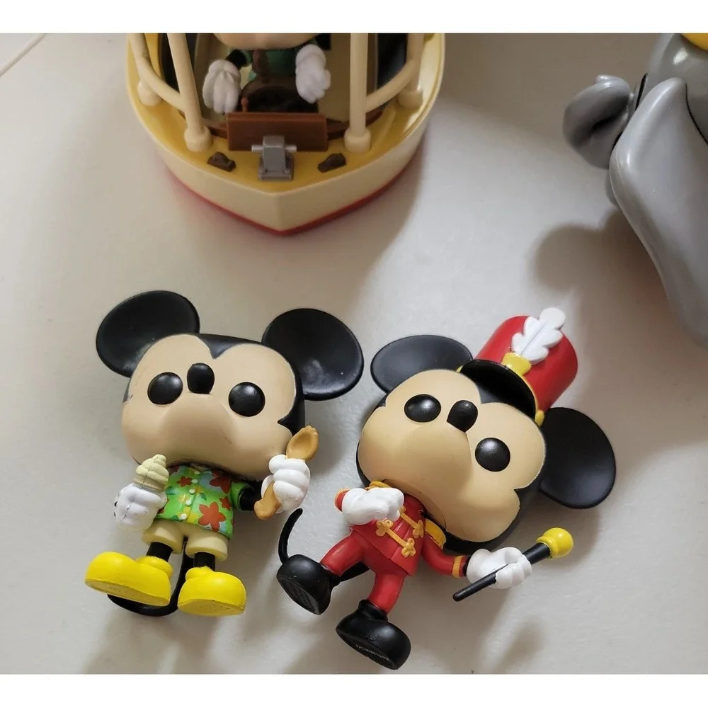 Disney Skipper Mickey Mouse Jungle Cruise Boat Funko Pop Minnie dumbo etc..
